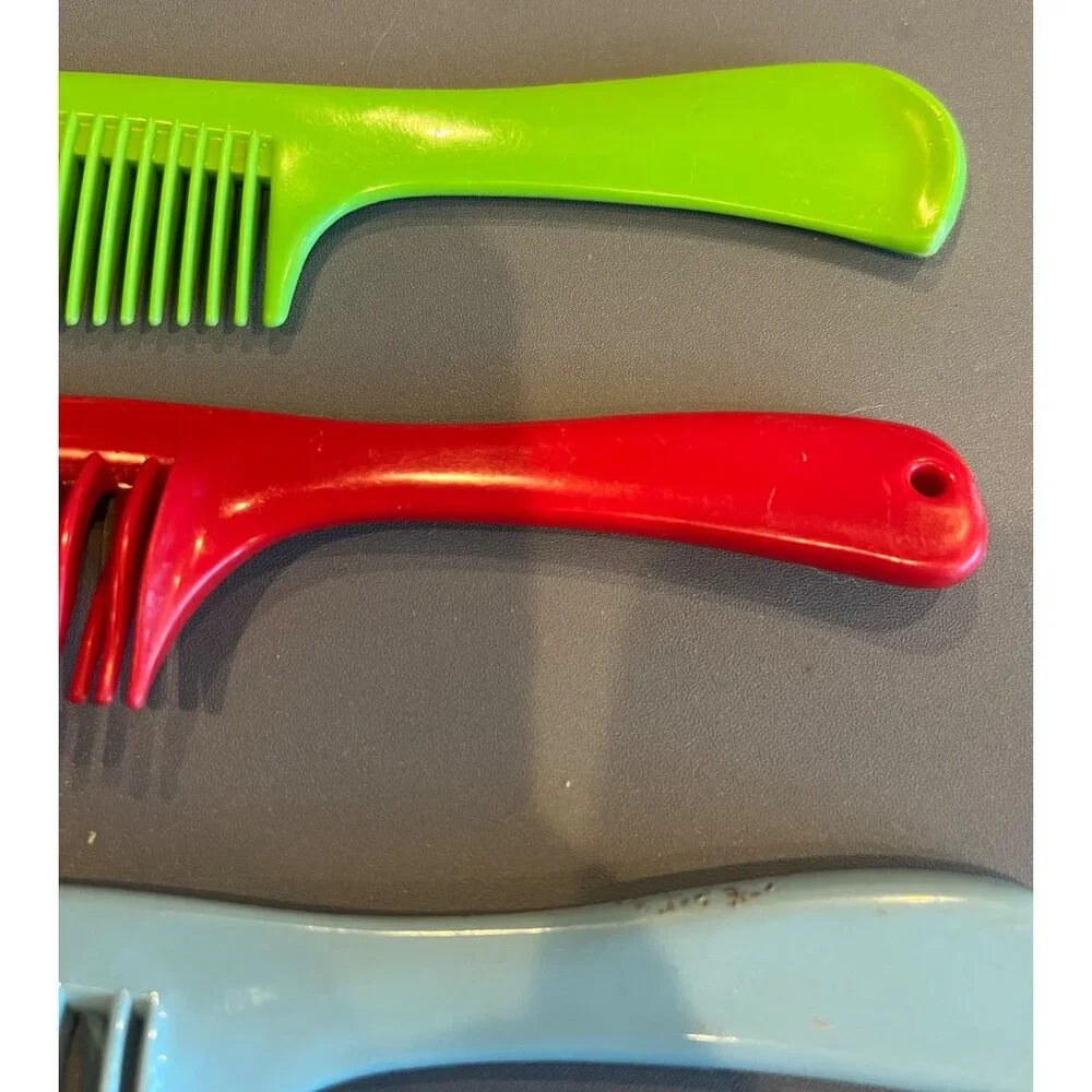 Lot of 3 Vintage‎ Plastic Hair Combs Tangle Tamer & Wet Hair Comb Retro Haircare